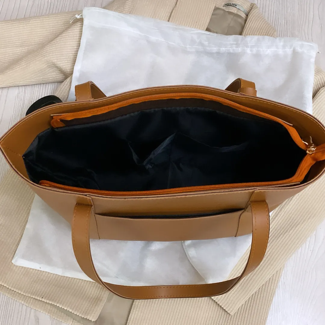 Brown Belle The Tote Bag