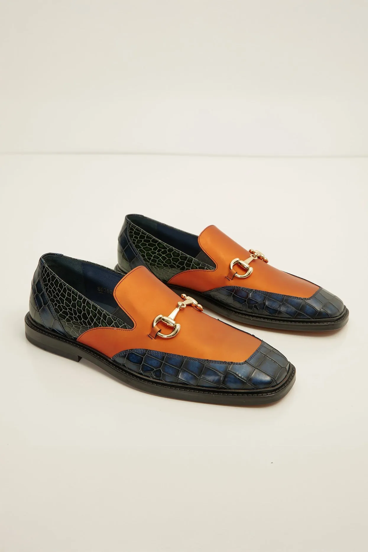 Croc Embossed Leather And Gold Metal Bit Loafer - Navy Orange