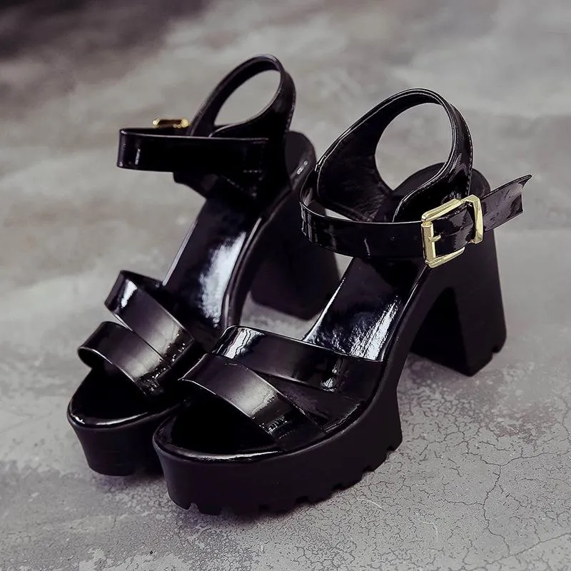 Fashion Buckled Block Women's Platform Heeled Sandals