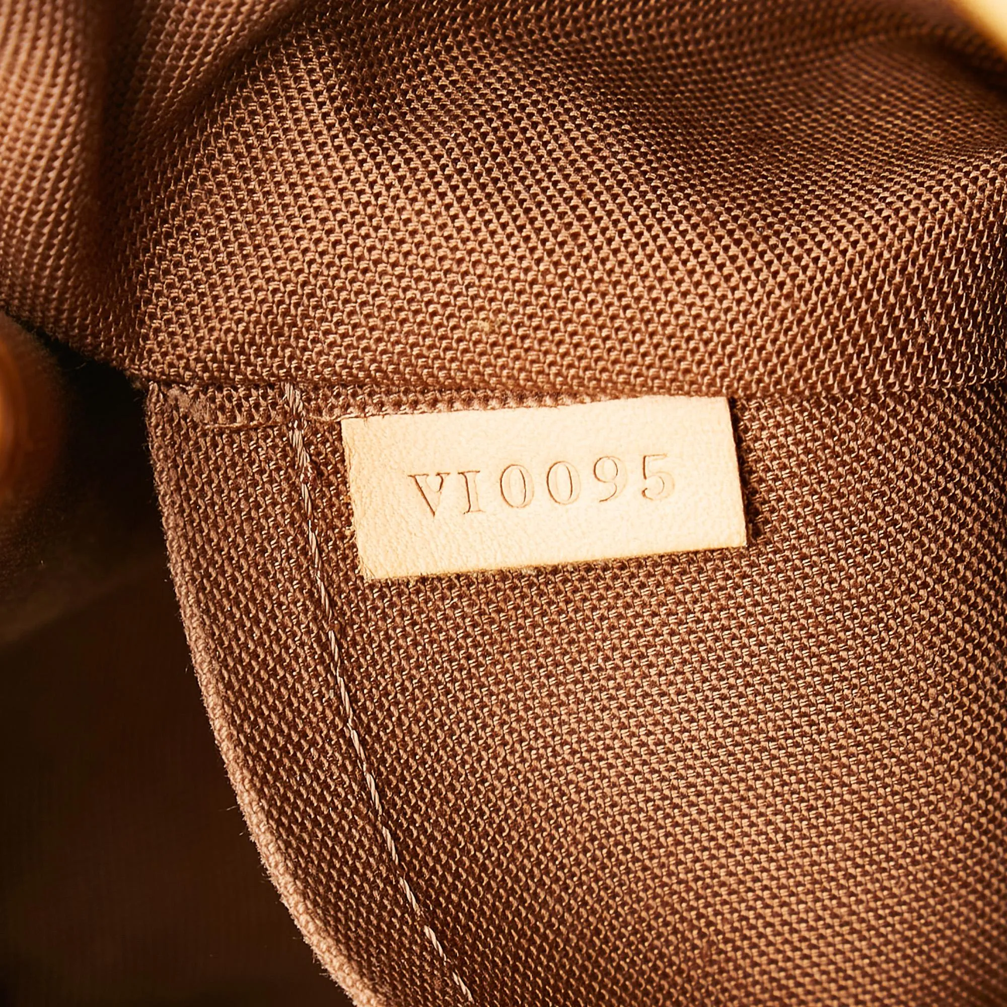 Louis Vuitton Monogram Batignolles Vertical (SHG-34442)