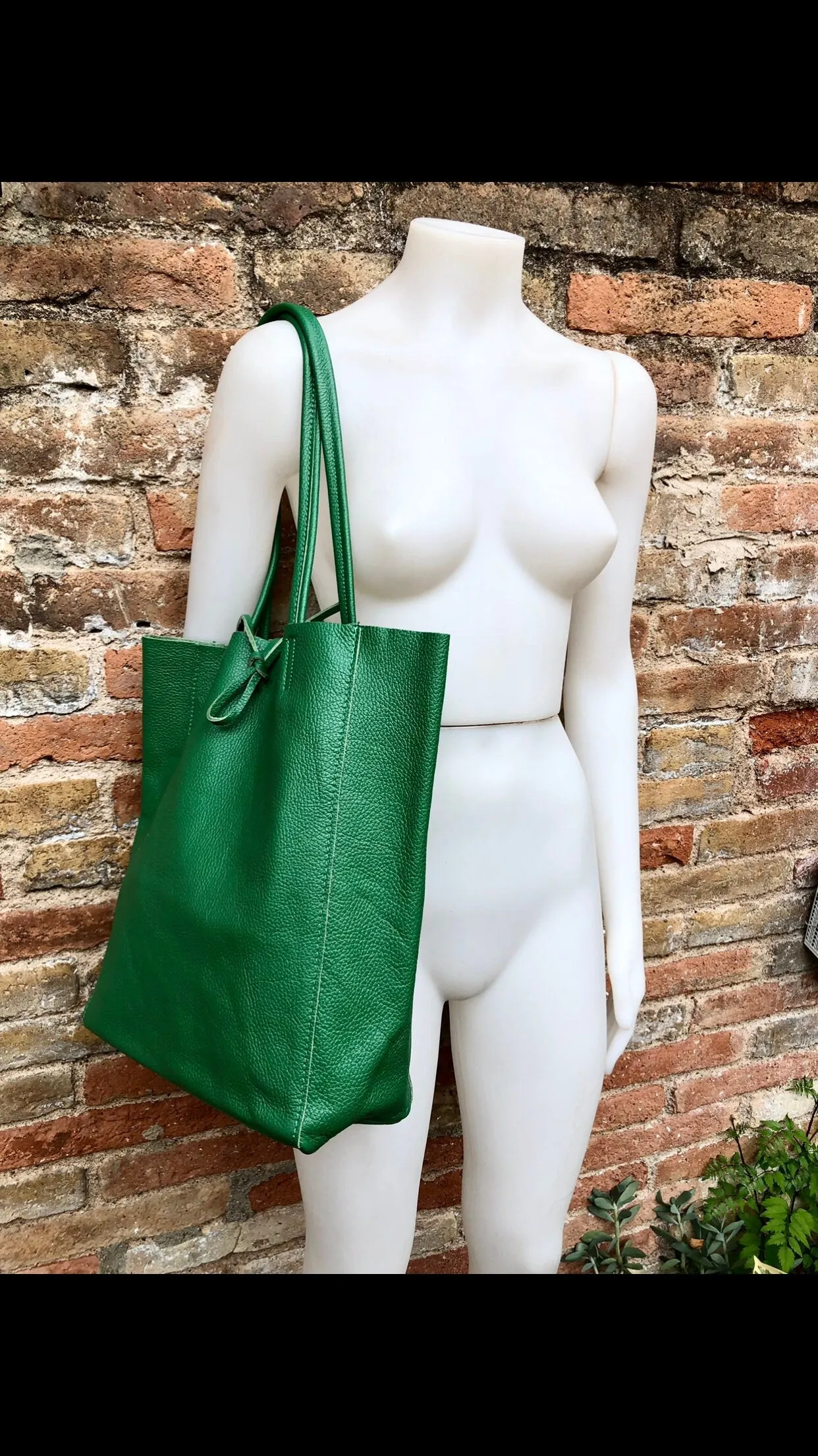 Shopper bag in GREEN. Genuine leather tote bag. Laptop bag, office bag to carry your tablet or books. Large carry all hobo bag. Soft leather