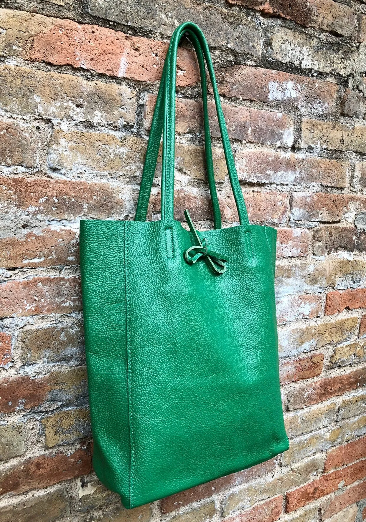 Shopper bag in GREEN. Genuine leather tote bag. Laptop bag, office bag to carry your tablet or books. Large carry all hobo bag. Soft leather