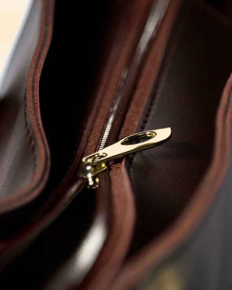 The Urban Tote Paula Zipper Bag