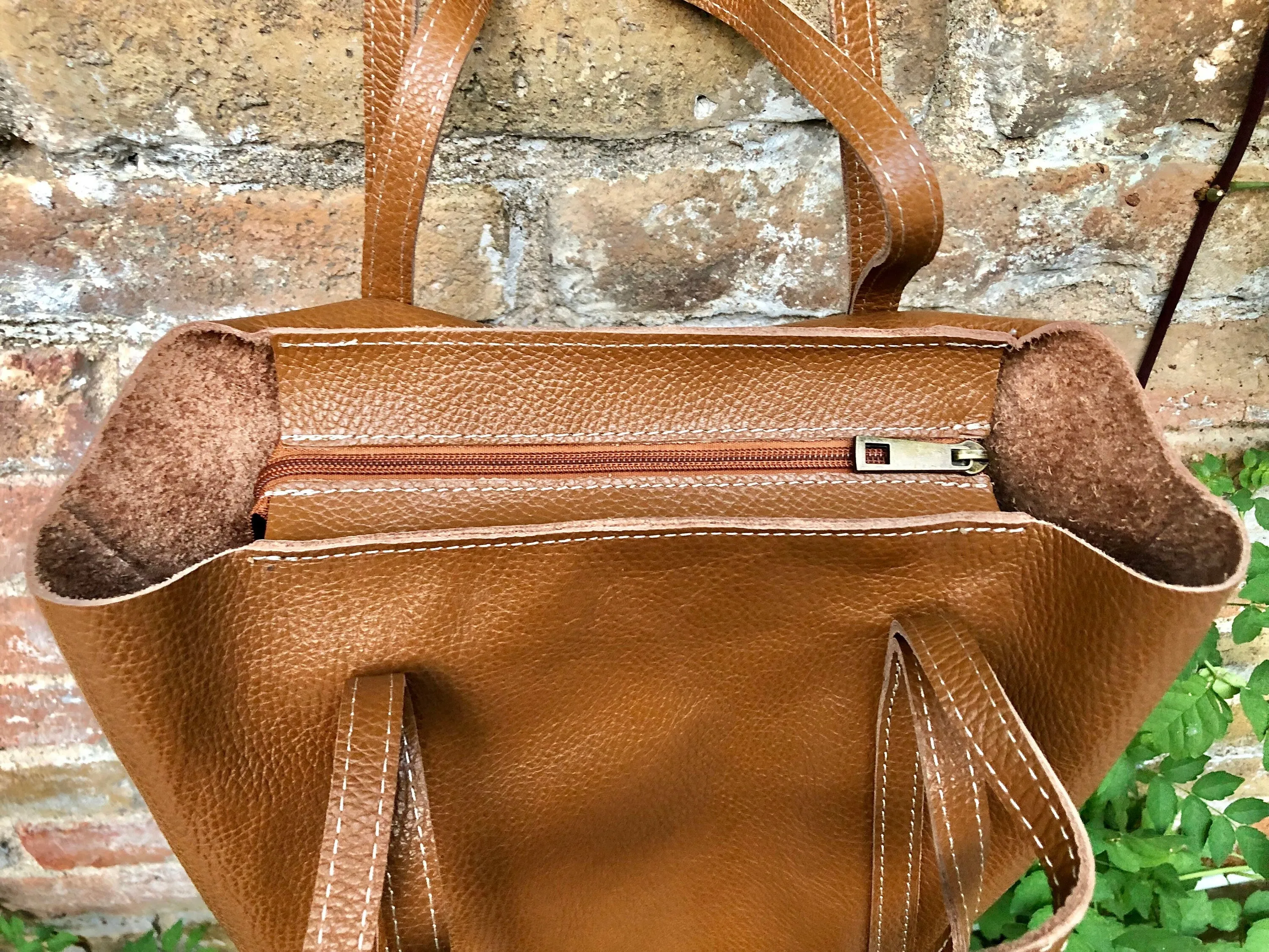 Tote bag in Camel brown. Genuine leather shopper bag. Laptop, office bag for your tablet / books. Leather shoulder / handbag. Brown purse