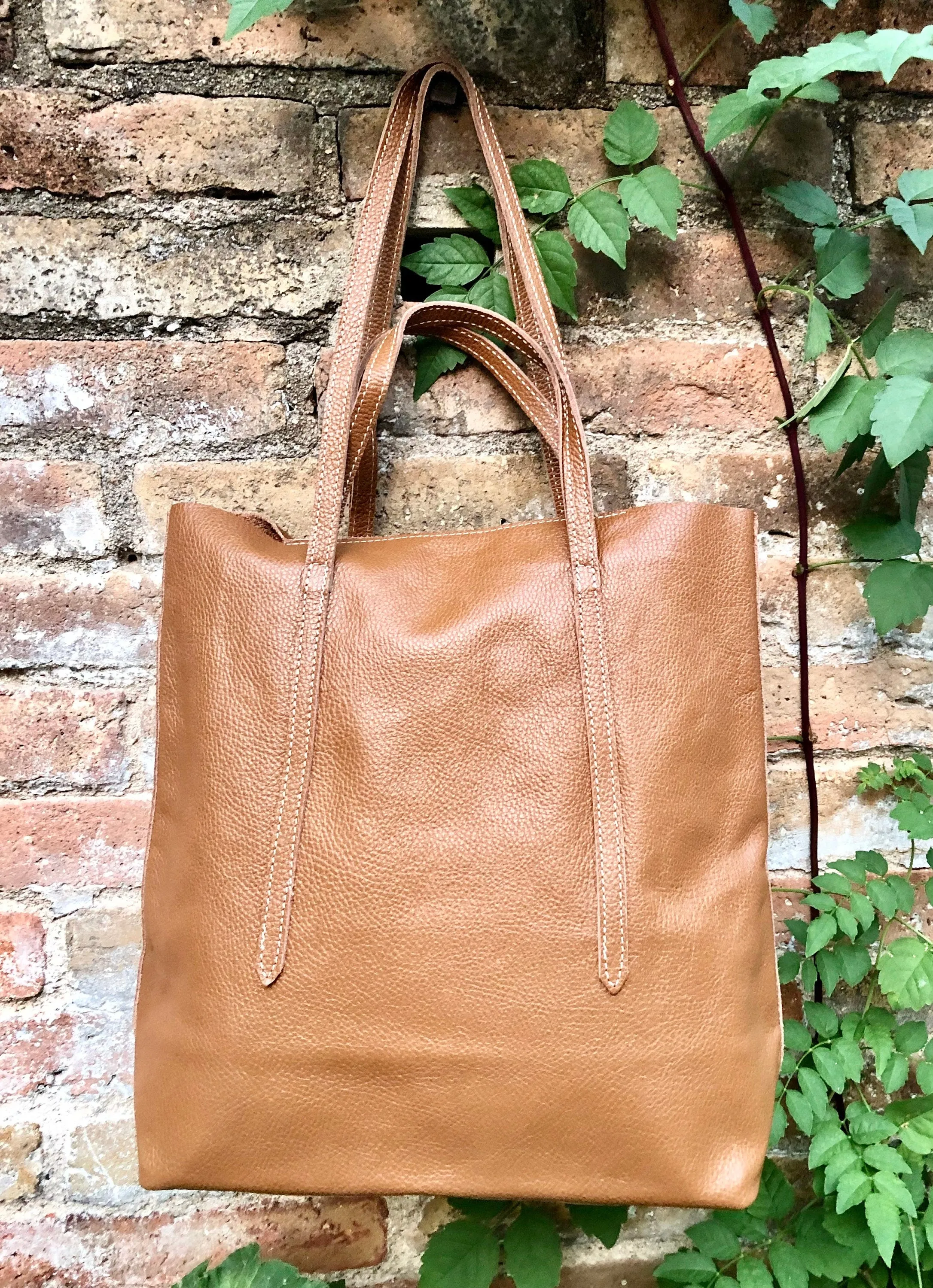 Tote bag in Camel brown. Genuine leather shopper bag. Laptop, office bag for your tablet / books. Leather shoulder / handbag. Brown purse