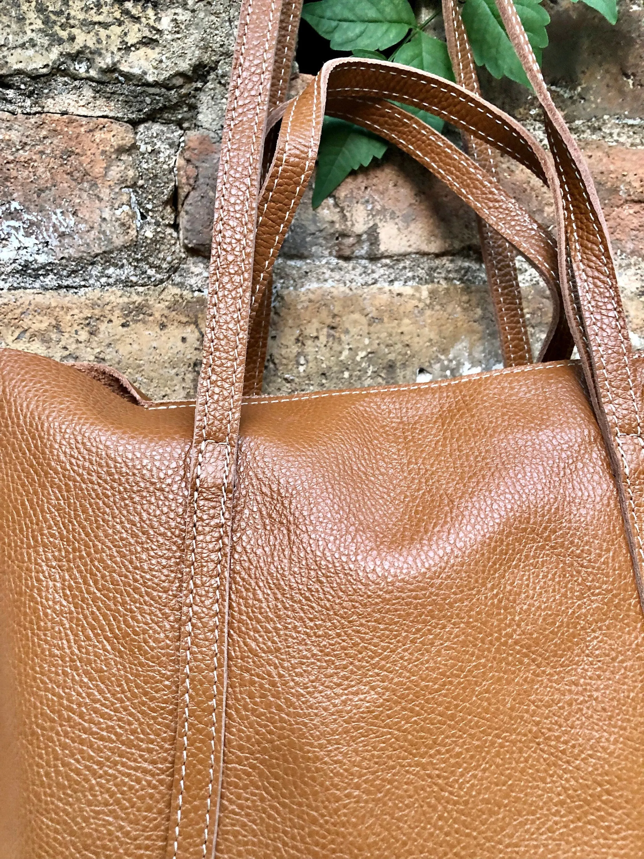 Tote bag in Camel brown. Genuine leather shopper bag. Laptop, office bag for your tablet / books. Leather shoulder / handbag. Brown purse